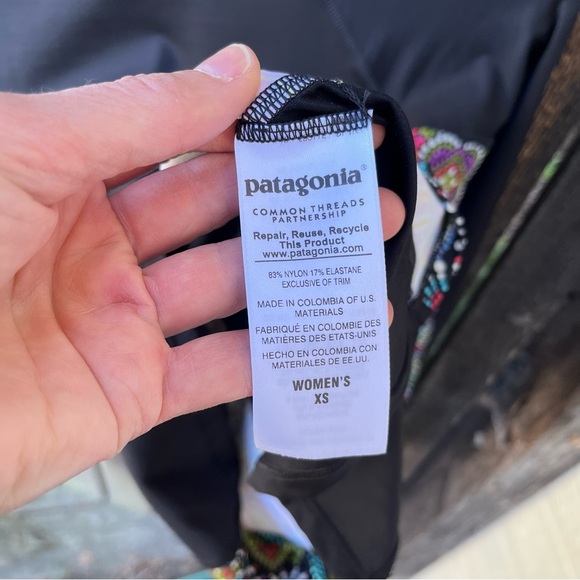 Patagonia Wm’s Micro Swell Rashguard Top Sz XS - Picture 5 of 12